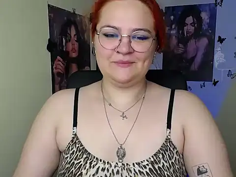RinaRiii online show from July 8, 2026, 12:06 pm