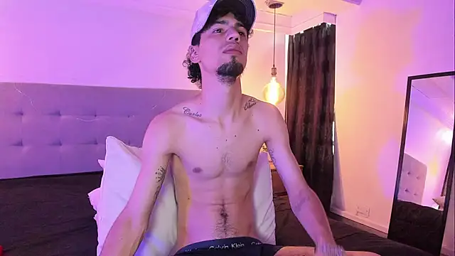 MichaelEvanss  online show from June 14, 2026, 12:50 pm