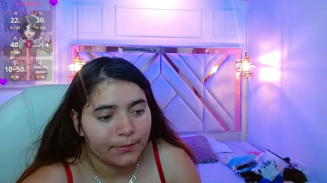 Snapshot of Laurha_ chatting on July 10, 2026, 7:36 pm Laurha online show from July 10, 2026, 7:36 pm