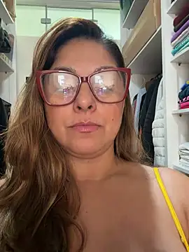Mariiii morena online show from June 3, 2026, 4:01 pm