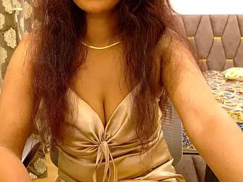 Snapshot of DR_Salini chatting on May 13, 2026, 3:35 am DR Salini online show from May 13, 2026, 3:35 am