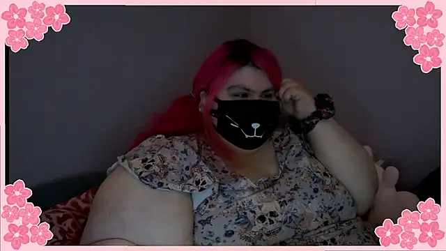 Lady KitsuneBIG online show from May 7, 2026, 7:06 pm