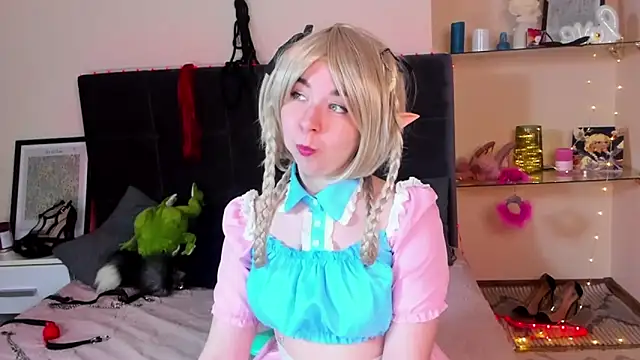 AlexxisSkky online show from May 24, 2026, 5:07 am