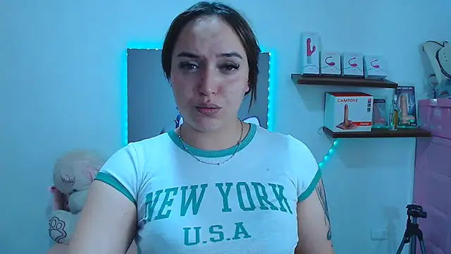 anyela bubble18 online show from July 17, 2026, 10:51 pm
