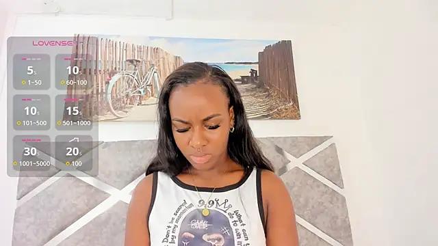 Alisson-Noa online show from May 26, 2026, 12:47 pm