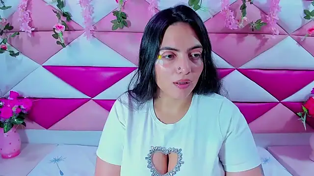 Isabella Mora  online show from May 16, 2026, 3:05 am