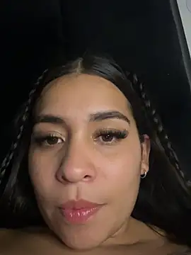 SussyFoxxx online show from May 13, 2026, 4:52 am