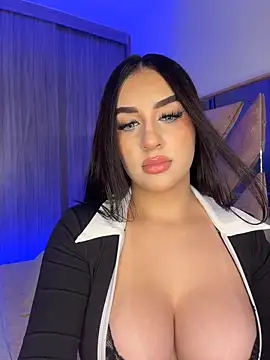 LindseyMos online show from June 12, 2026, 11:57 pm