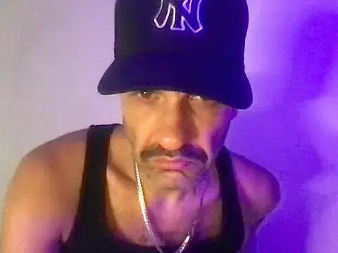 french solo X online show from June 3, 2026, 6:03 am