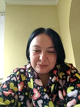 EmmaEmmy40 online show from June 14, 2026, 3:57 pm