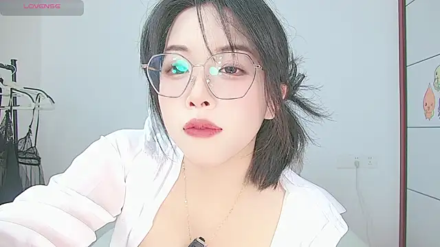 xiaoyu5 online show from May 27, 2026, 4:14 pm