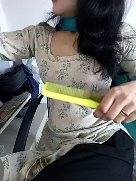Snapshot of zoya_baby_ chatting on May 30, 2026, 3:35 am zoya baby online show from May 30, 2026, 3:35 am