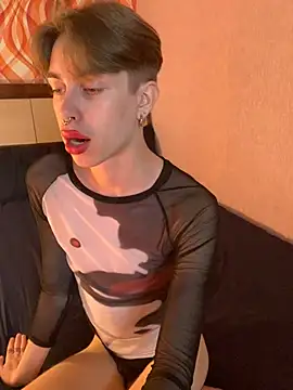 dark noir  online show from June 4, 2026, 11:04 am