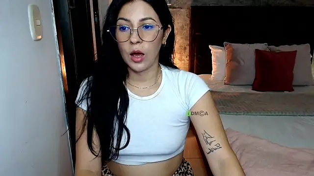 isa cruzx online show from July 2, 2026, 10:38 pm