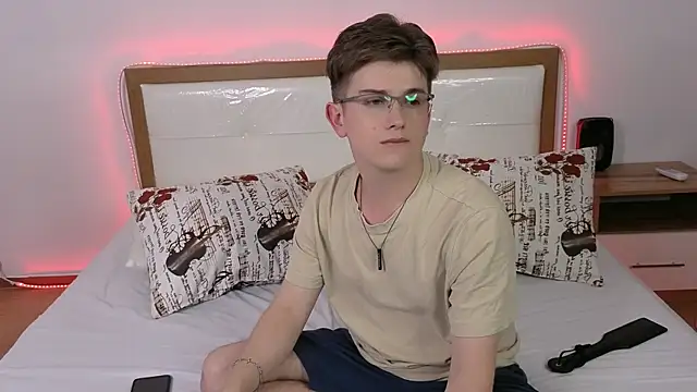 Miless Cooper online show from May 16, 2026, 7:24 pm