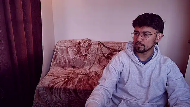 DobleDeseo69 online show from May 7, 2026, 2:53 pm