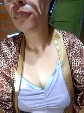 Eva rossel online show from May 7, 2026, 3:11 am