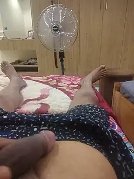 Snapshot of santhoshkannadaboy chatting on July 17, 2026, 4:04 pm santhoshkannadaboy online show from July 17, 2026, 4:04 pm