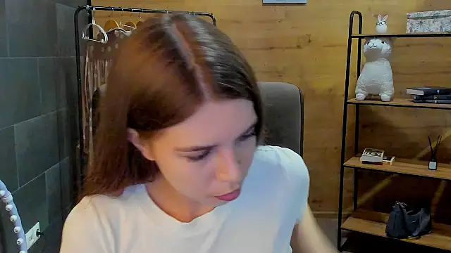 Snapshot of RuthhCox chatting on May 15, 2026, 1:20 pm RuthhCox online show from May 15, 2026, 1:20 pm