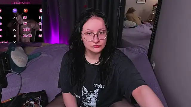 Ame xCore online show from June 18, 2026, 9:42 pm