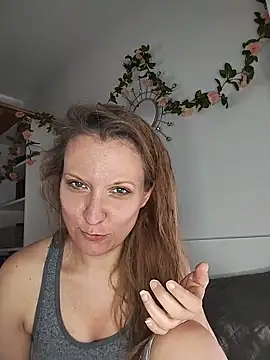 Candy Cougar online show from June 20, 2026, 7:02 am