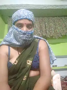 Snapshot of ImLuckyy chatting on June 15, 2026, 5:23 pm ImLuckyy online show from June 15, 2026, 5:23 pm