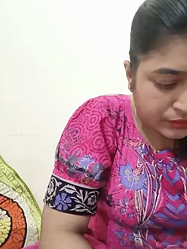 Snapshot of Joya-02 chatting on June 19, 2026, 5:52 pm Joya-02 online show from June 19, 2026, 5:52 pm