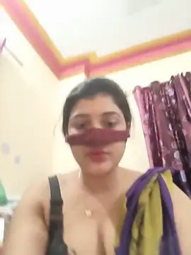 Snapshot of Joya-02 chatting on May 13, 2026, 7:32 pm Joya-02 online show from May 13, 2026, 7:32 pm