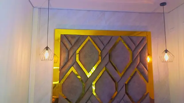 Snapshot of Ey_Im_simone_ chatting on May 15, 2026, 12:03 pm Ey Im simone online show from May 15, 2026, 12:03 pm