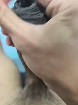 MorenoDotado01  online show from May 16, 2026, 3:44 pm