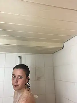 EmilieBraun online show from May 20, 2026, 8:39 pm