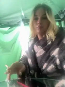 slutytransgal online show from May 19, 2026, 5:31 pm