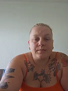 Lady Peggi online show from June 17, 2026, 7:19 am