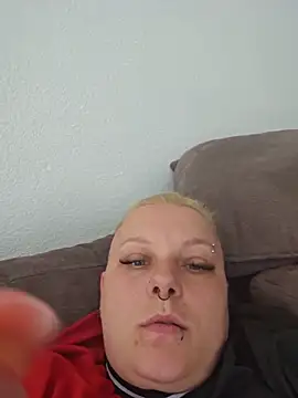Lady Peggi online show from June 2, 2026, 12:27 pm