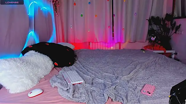 MaddyFever online show from May 11, 2026, 5:43 pm