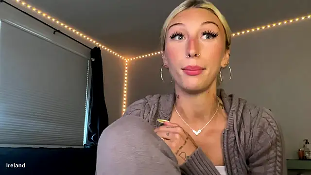Itsirelandbby online show from May 24, 2026, 8:09 pm