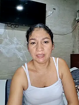 Rosa1079 online show from May 18, 2026, 3:17 am