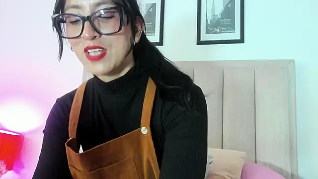 ZarayFeet online show from May 24, 2026, 4:07 pm