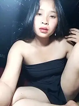 Lucky-lux online show from May 7, 2026, 6:39 am