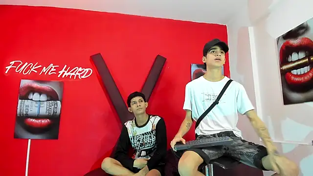 TWINKS BOYSX online show from May 18, 2026, 1:27 pm
