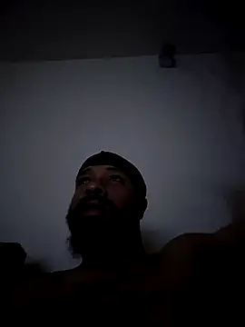 yoursexydaddy8181 online show from May 6, 2026, 3:54 am