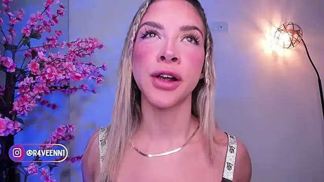 R4-V3N online show from January 2, 2025, 12:55 am