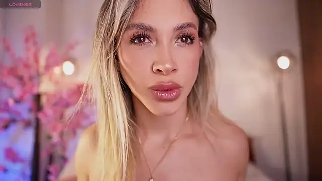 R4-V3N online show from March 12, 2025, 5:35 am