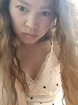 huiliu228 online show from May 10, 2026, 2:52 pm