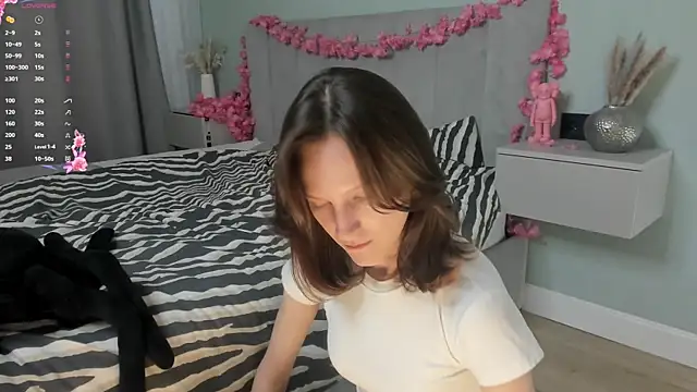 CortneyCagey online show from June 19, 2026, 7:36 am