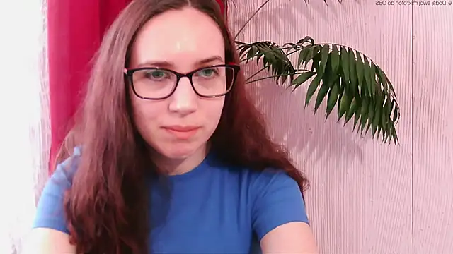 Snapshot of EmilyHotAngel chatting on May 7, 2026, 4:10 pm EmilyHotAngel online show from May 7, 2026, 4:10 pm