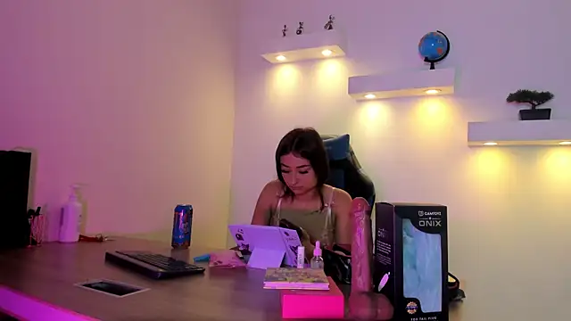 SoftPrincess online show from June 15, 2026, 4:34 am