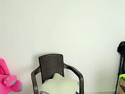 Sexy Dolls18 online show from May 9, 2026, 1:20 am