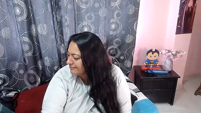 Snapshot of FabritziAPiel chatting on June 9, 2026, 2:18 pm FabritziAPiel online show from June 9, 2026, 2:18 pm