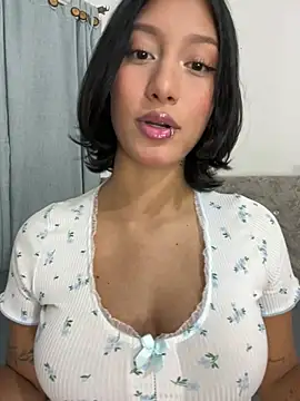 yazmin rouse  online show from July 9, 2026, 11:26 pm